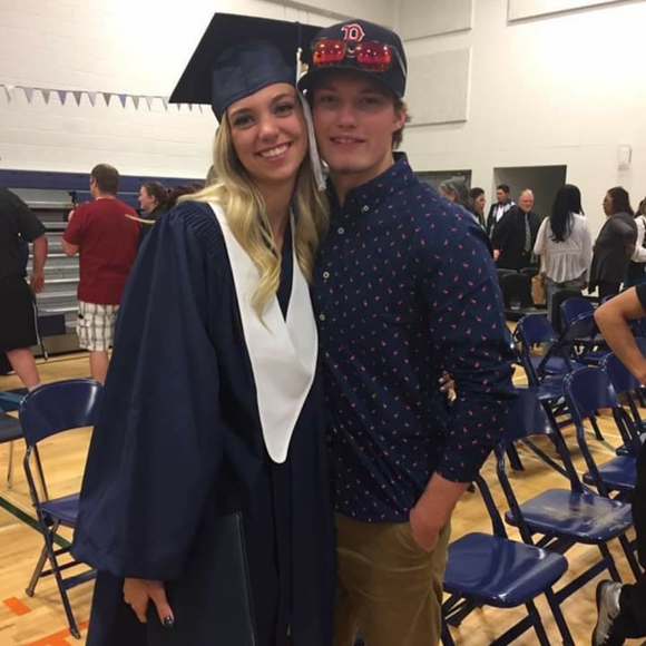 Meet your Posher, Hayley - Picture 4 of 16